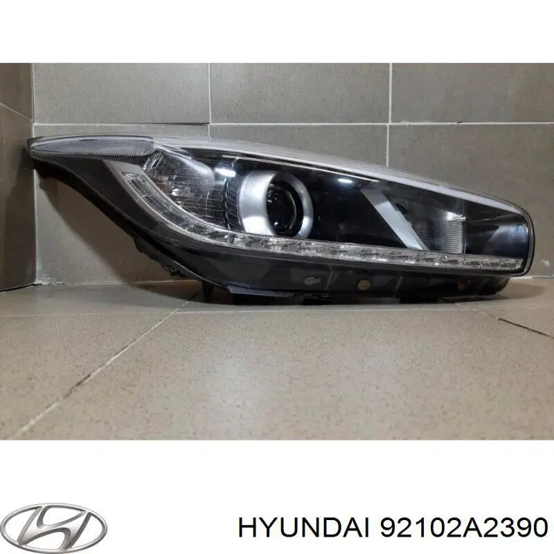 92102A2390 Hyundai/Kia Фара передня права