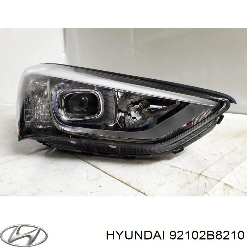 92102B8210 Hyundai/Kia Основна фара - вставка
