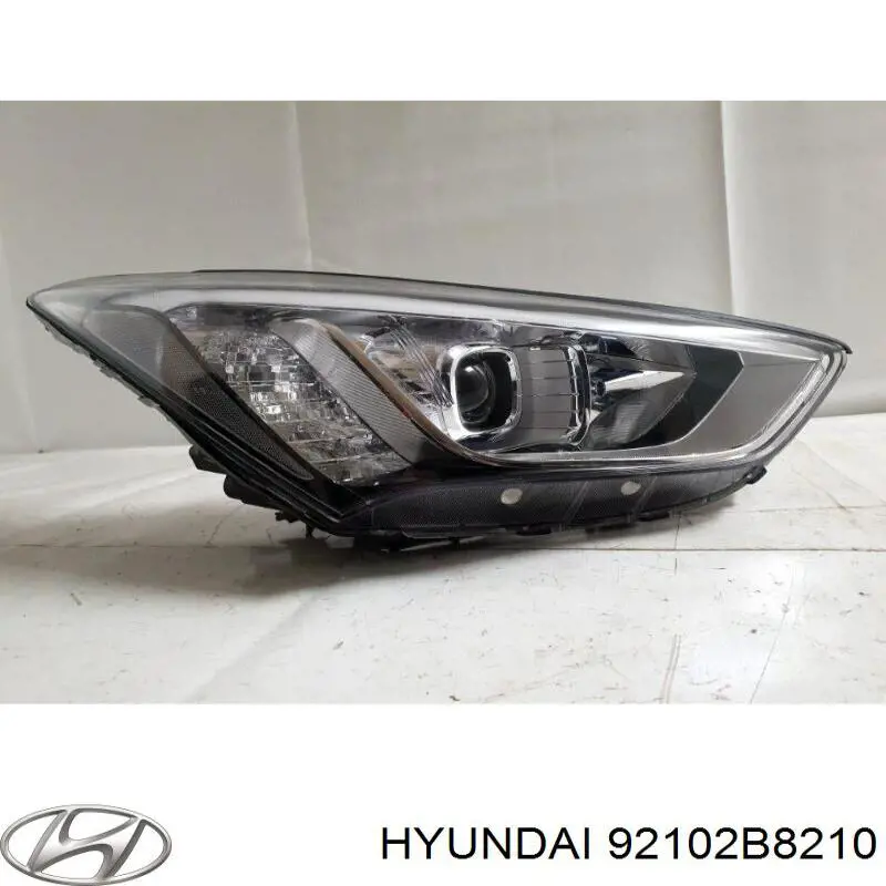 Фара права 92102B8210 Hyundai/Kia
