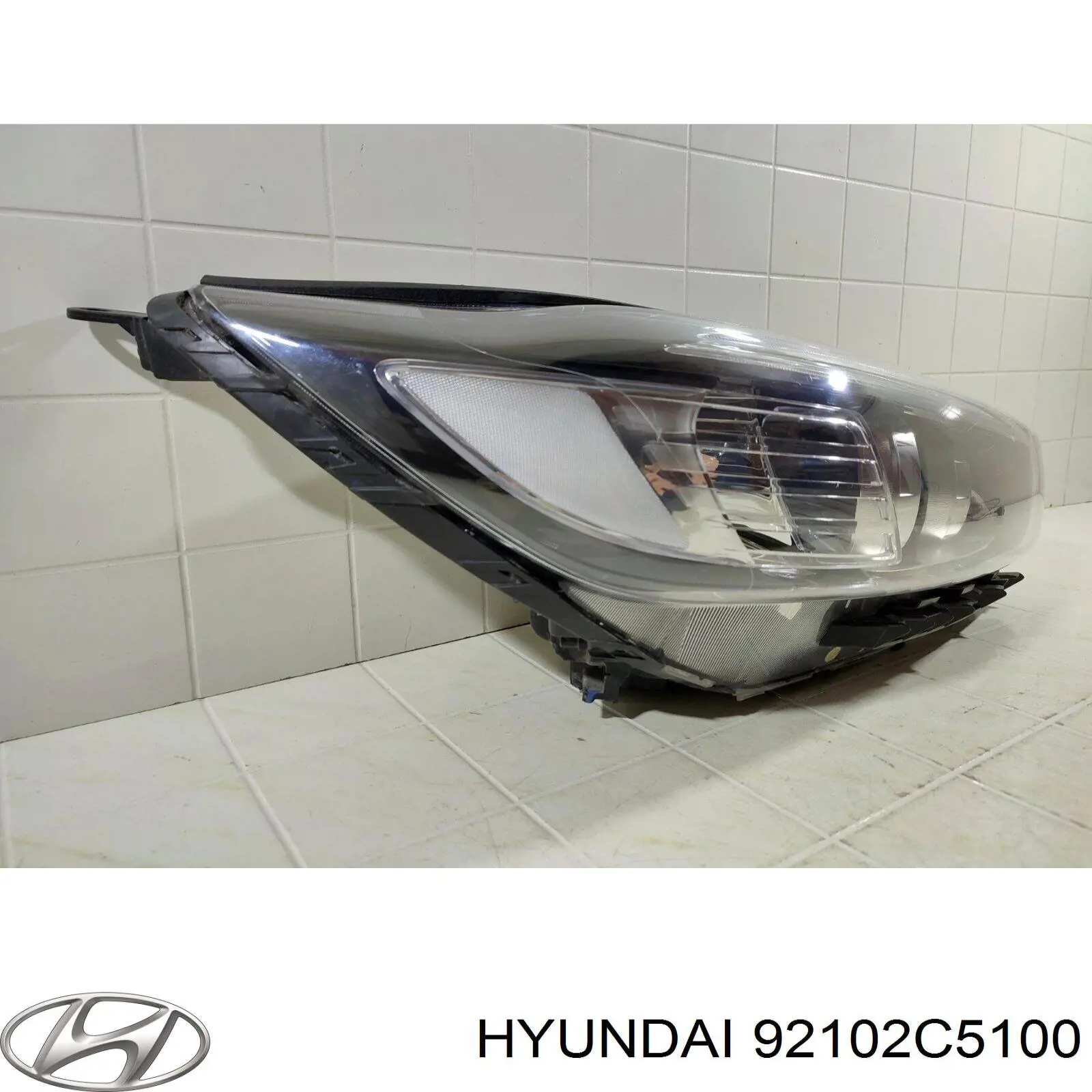 Купити 92102C5100 Hyundai/Kia Фара правая