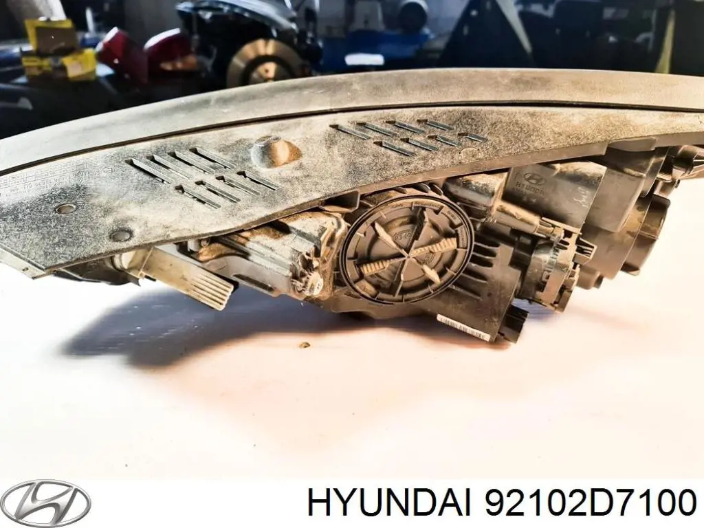 Фара правая TYC 2015397162 ціна, від 303.96 USD