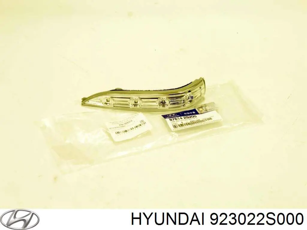 Купити 923022S000 Hyundai/Kia Повторювач повороту на крилі, правий