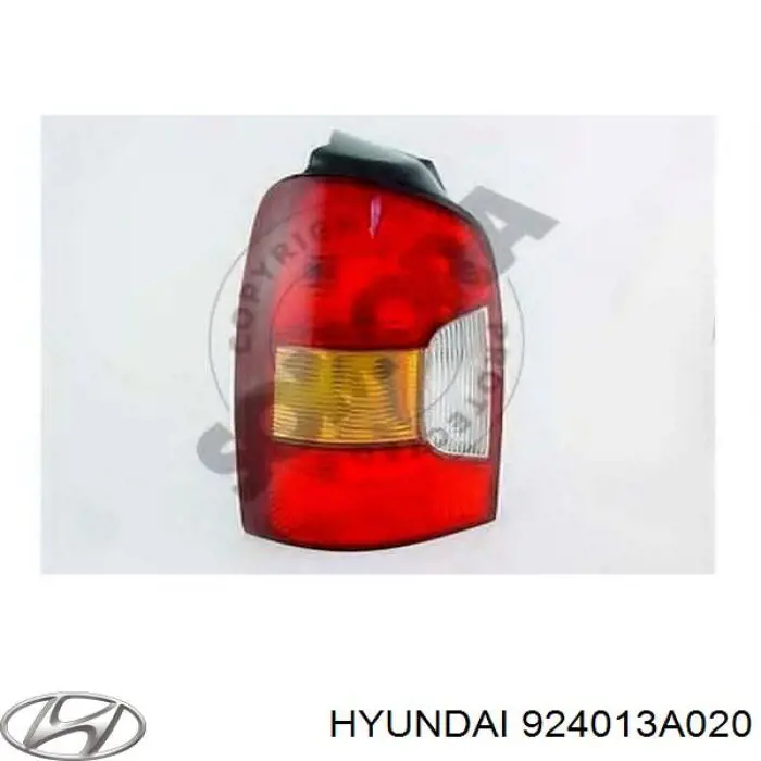 Задня ліва фара на Hyundai Trajet  FO