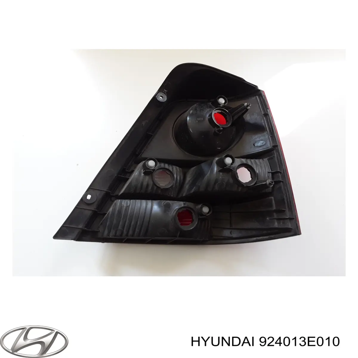 Лівий стоп 924013E030 Hyundai/Kia
