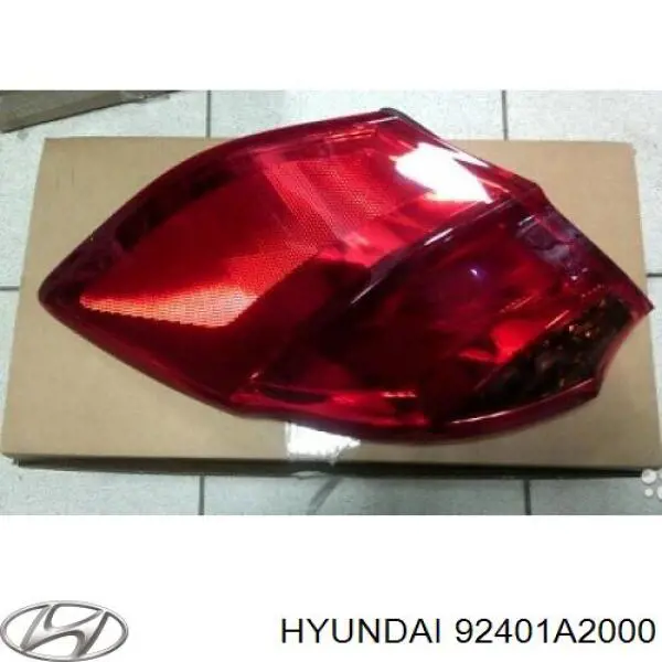 92401A2000 Hyundai/Kia ліхтар задній лівий, зовнішній