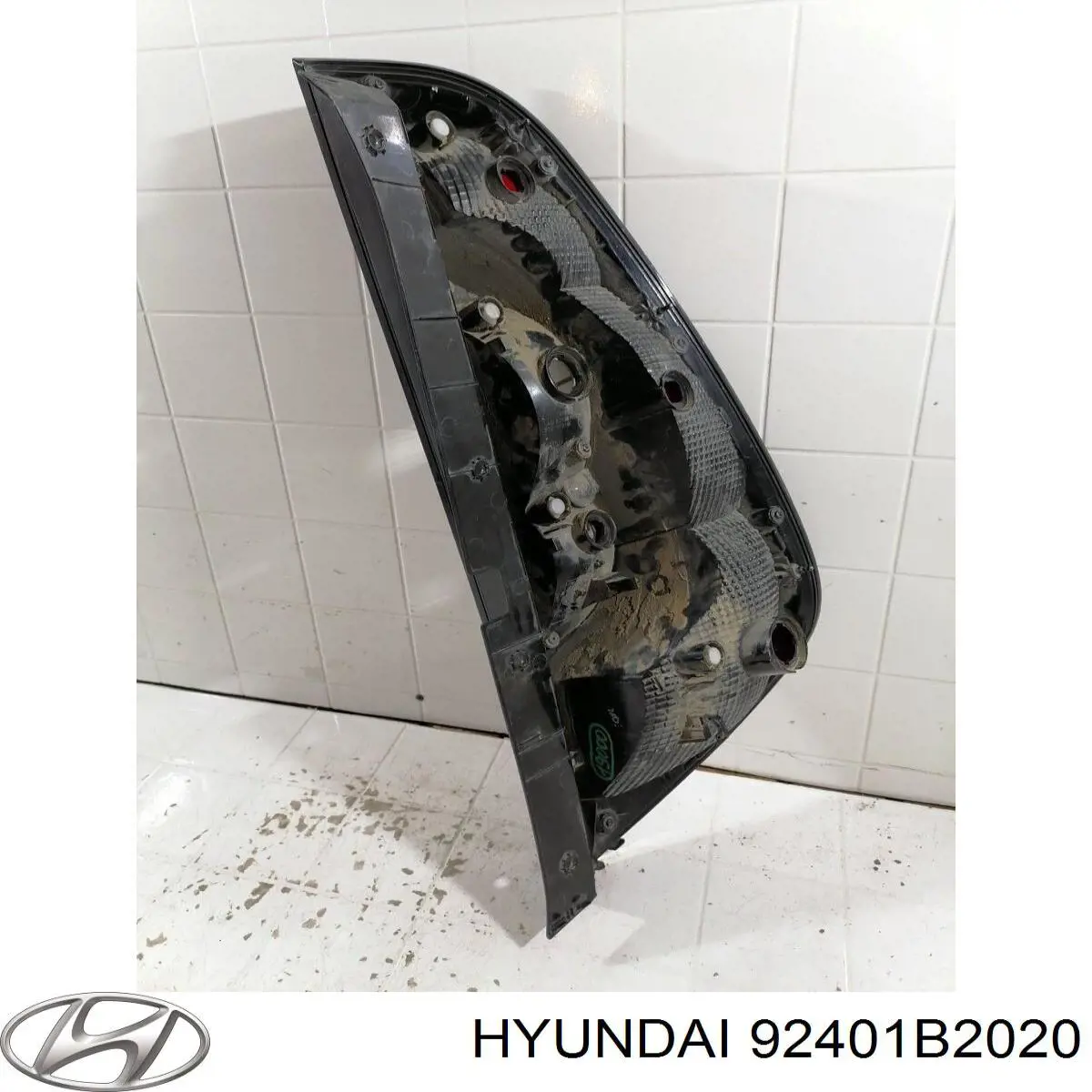 Купити 92401B2020 Hyundai/Kia Лівий стоп