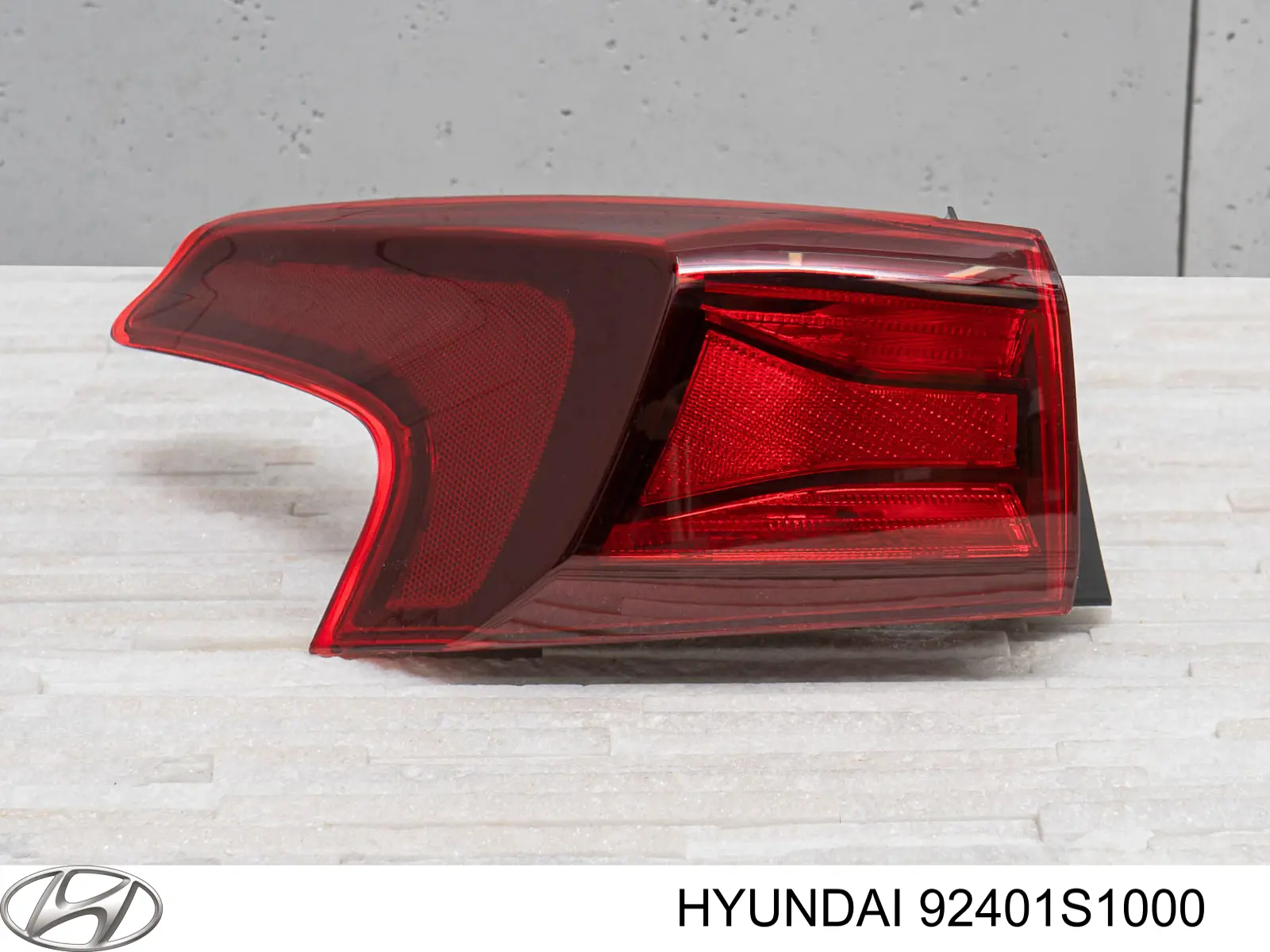 Ліхтар задній лівий, зовнішній 92401S1000 Hyundai/Kia