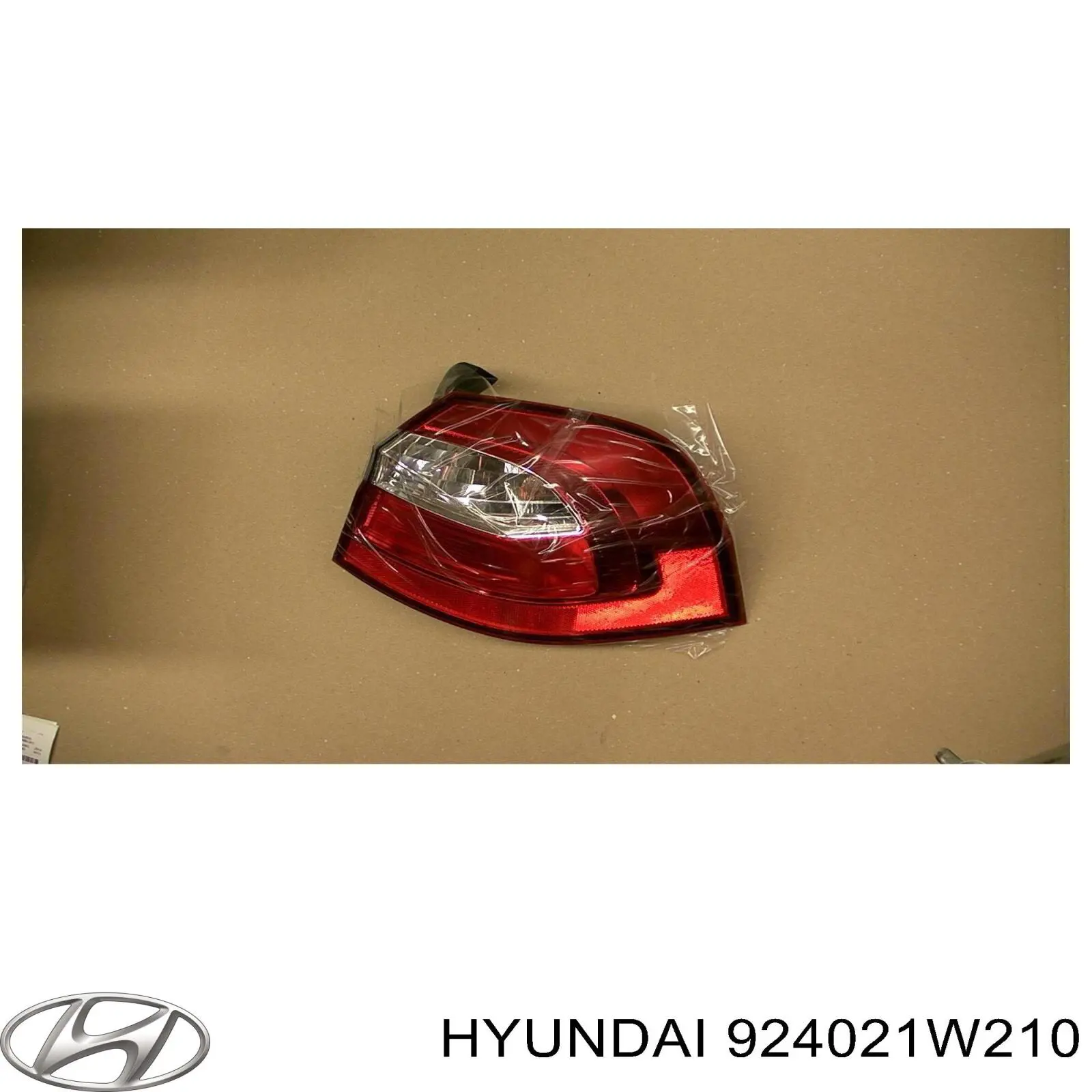 924021W210 Hyundai/Kia ліхтар задній правий, зовнішній