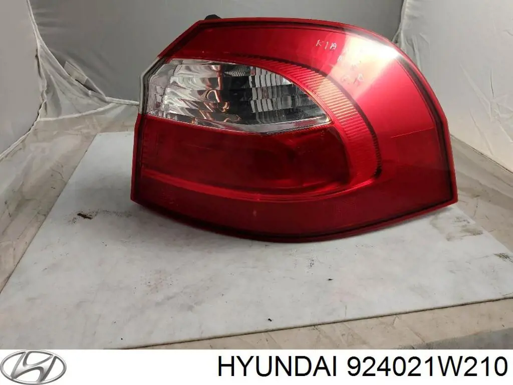 Купити 924021W210 Hyundai/Kia Стоп задній