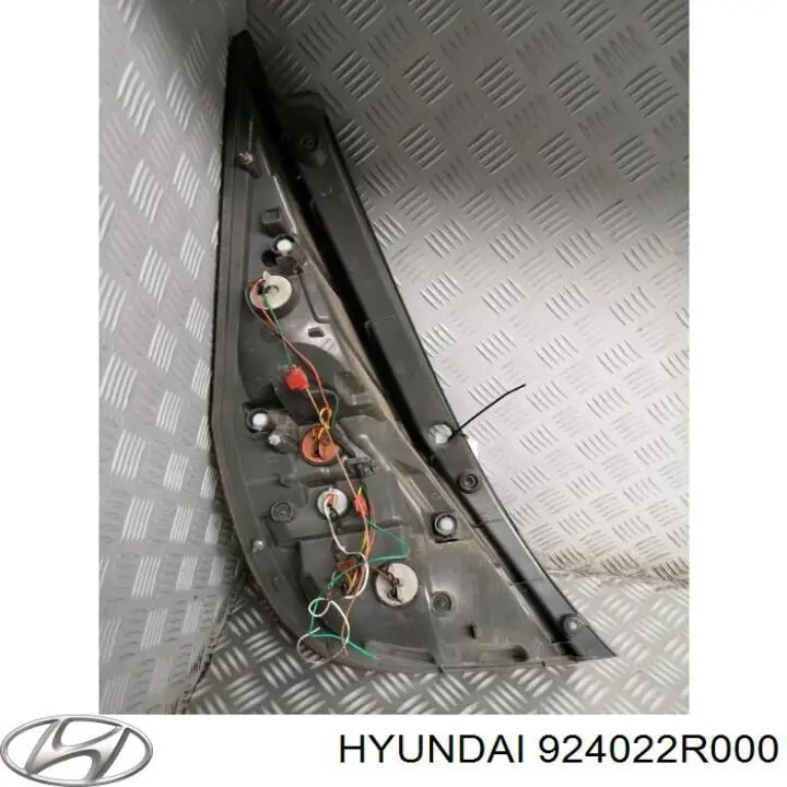 Купити 924022R000 Hyundai/Kia Ліхтар задній правий, верхній