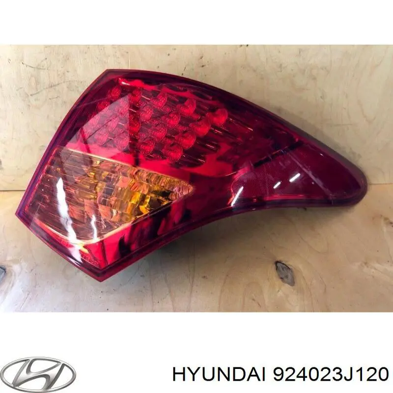 Ліхтар задній правий, зовнішній Hyundai IX55 (Хендай Іх55)