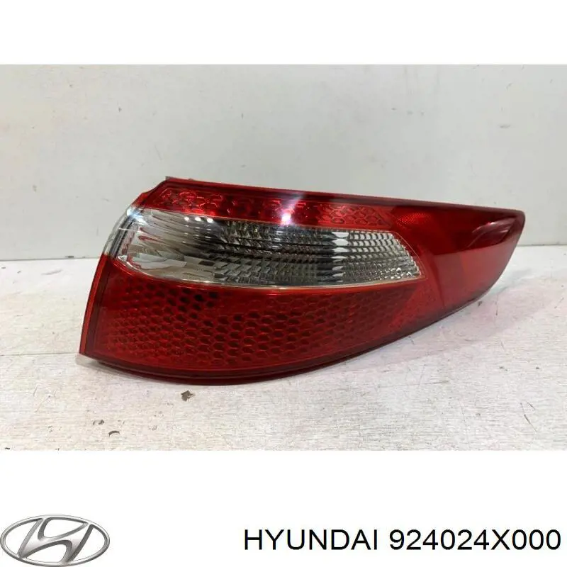 Ліхтар задній правий, зовнішній 924024X000 Hyundai/Kia
