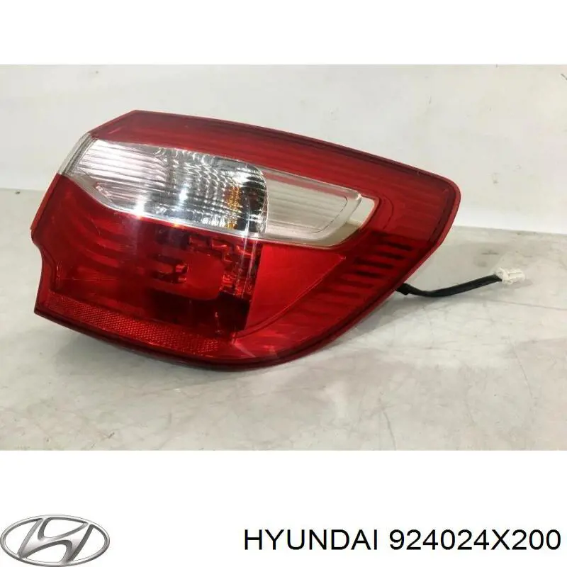 924024X200 Hyundai/Kia Задній правий зовнішній ліхтар