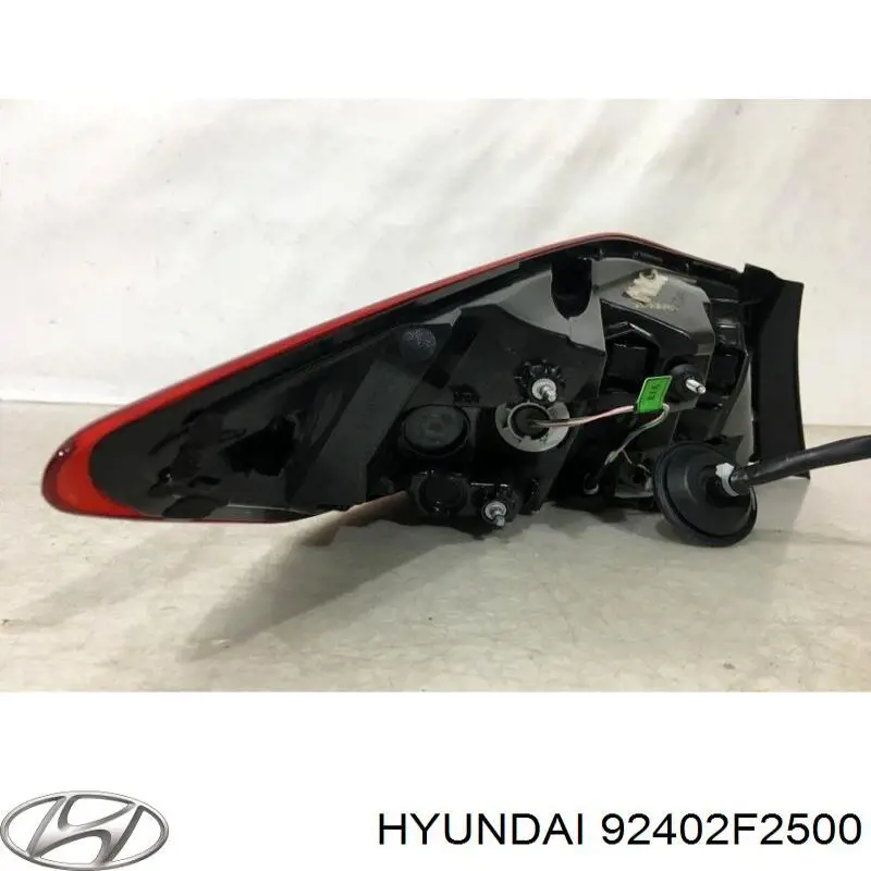 92402F2500 Hyundai/Kia Задній правий зовнішній ліхтар