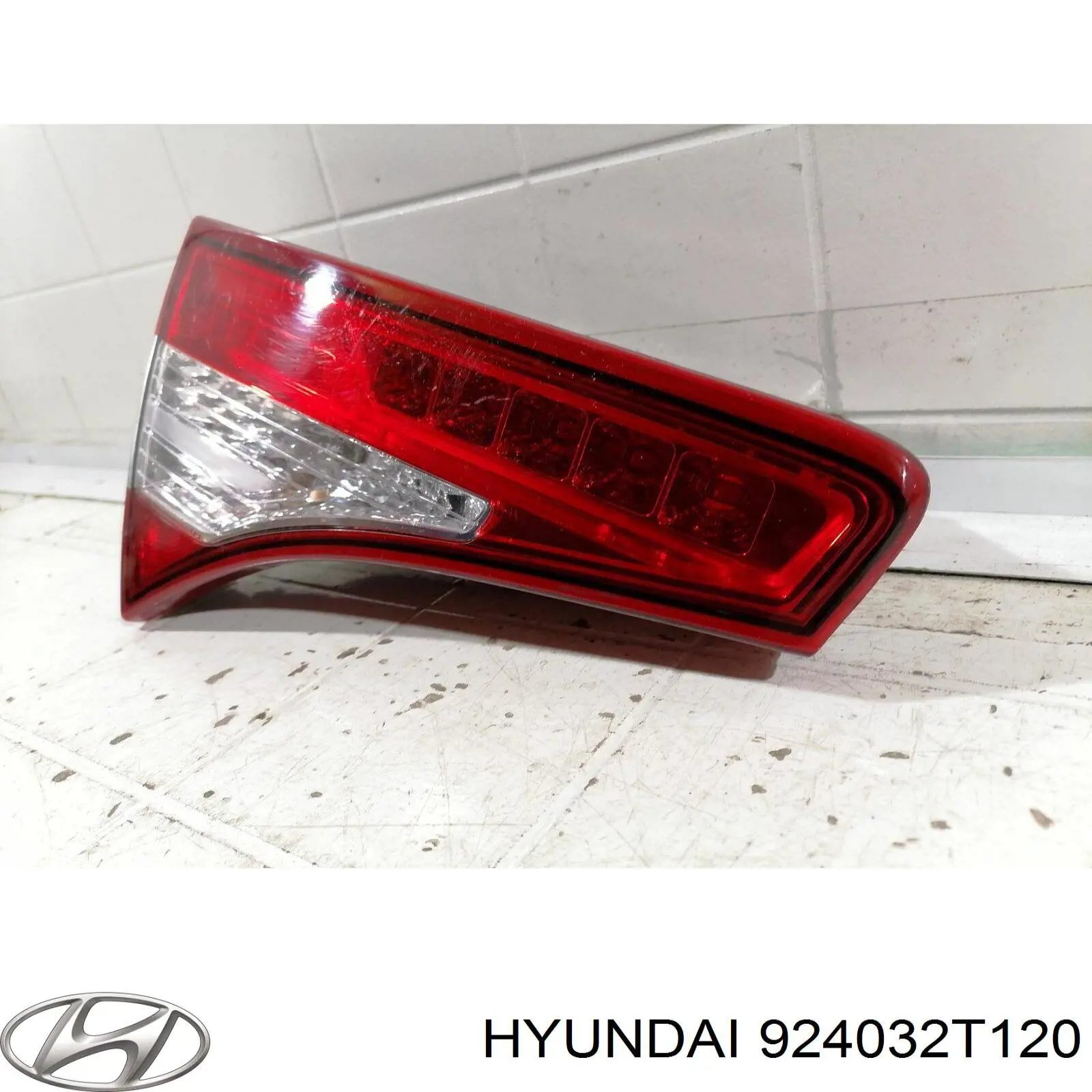 924032T120 Hyundai/Kia Ліхтар задній лівий, внутрішній