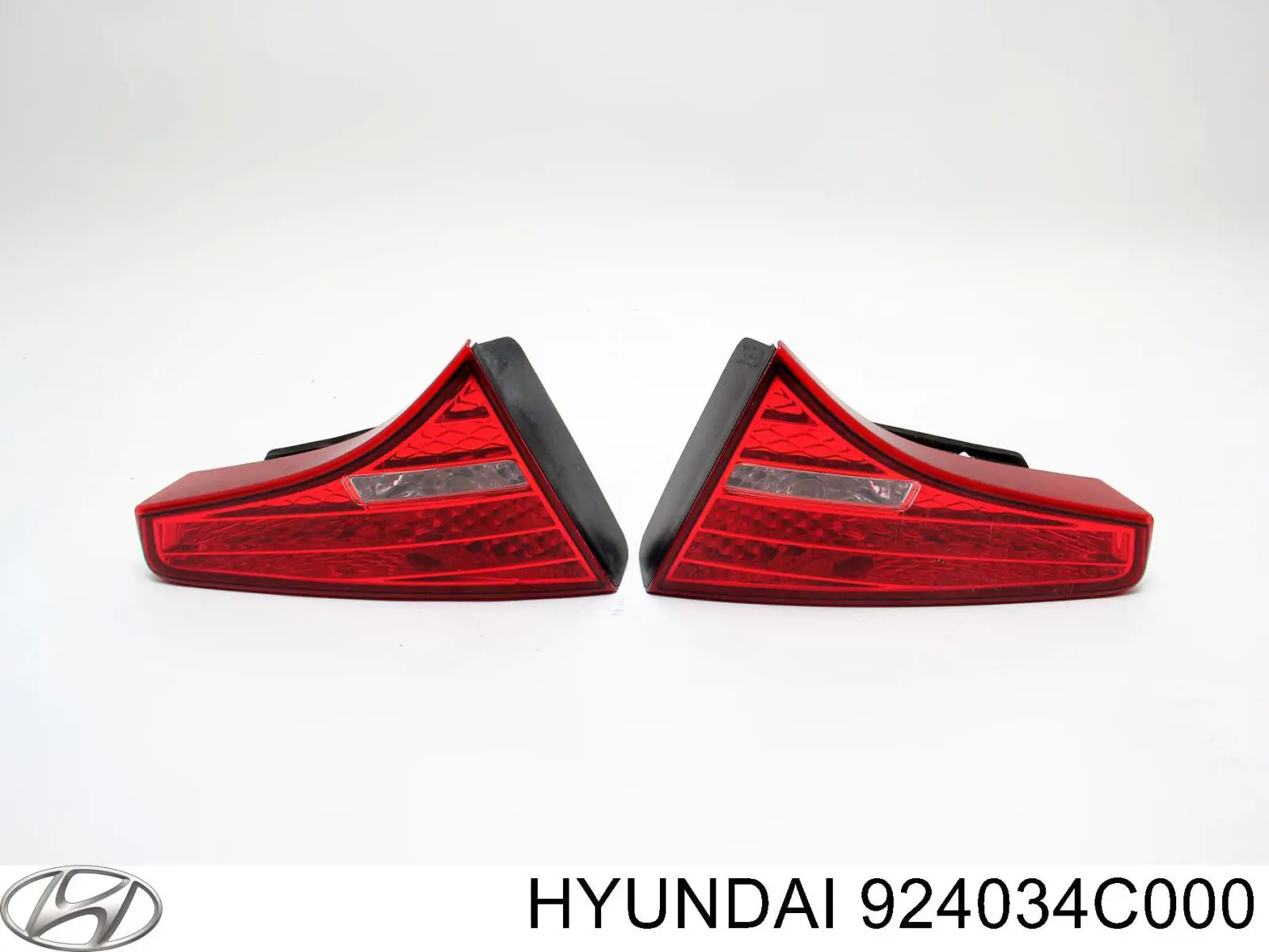 924034U010 Hyundai/Kia Задня ліва внутрішня фара