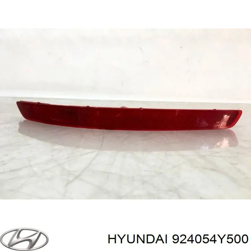 Катафот (відбивач) заднього бампера, лівий 924054Y500 Hyundai/Kia