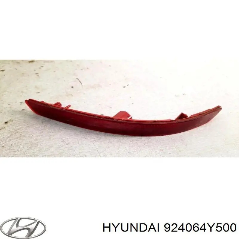 924064Y500 Hyundai/Kia Правий катафот бампера