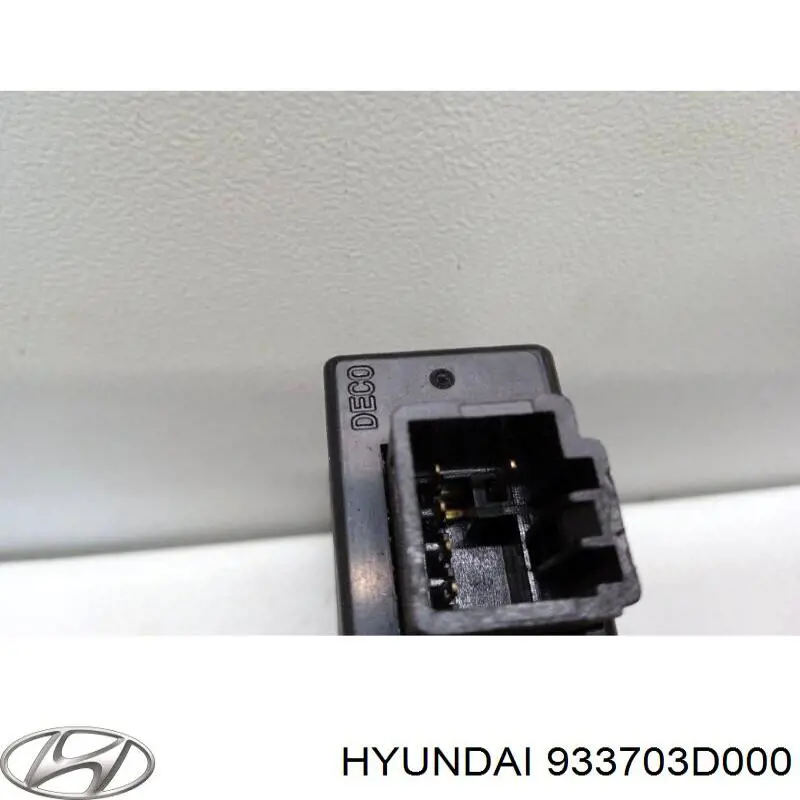 933703D000 Hyundai/Kia 