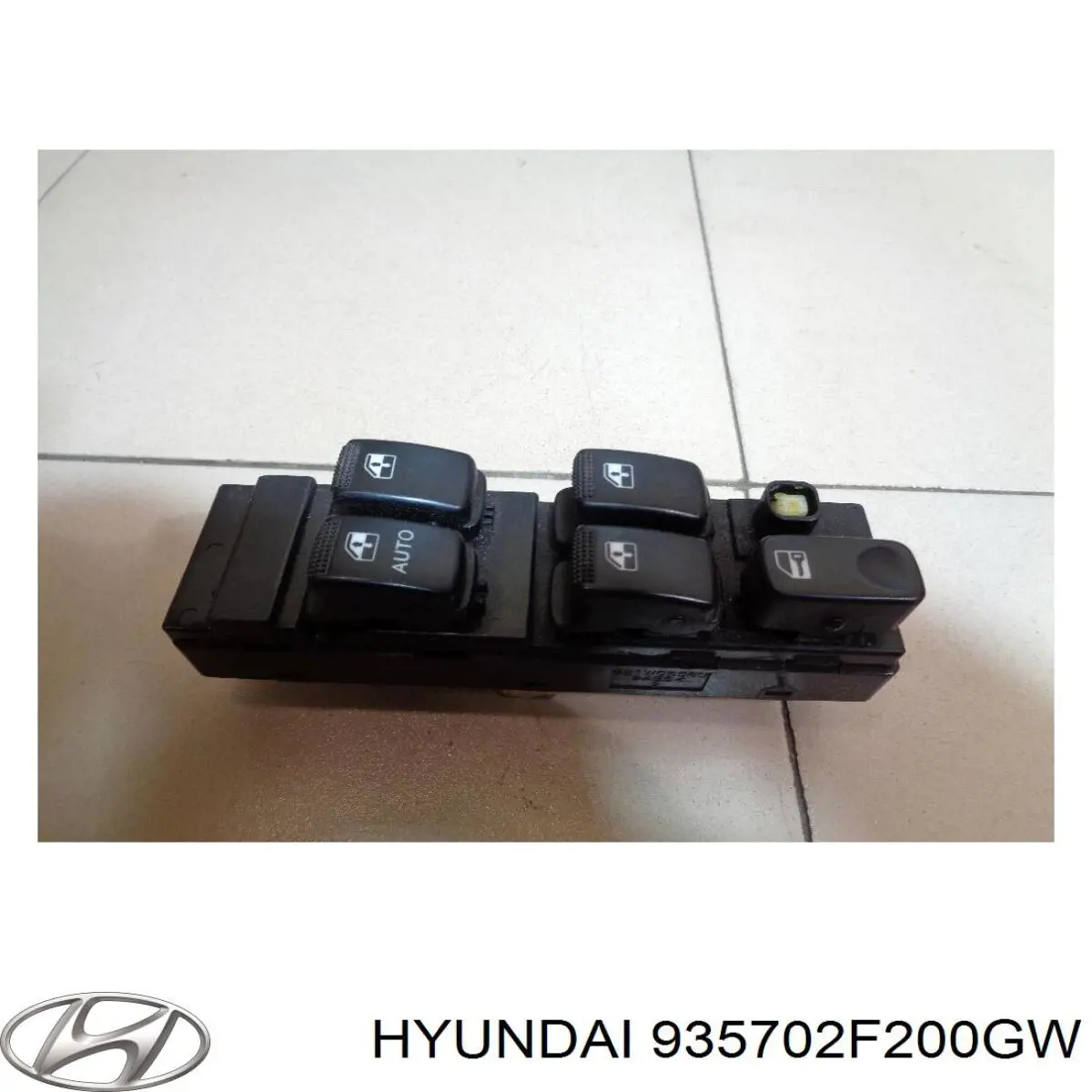 Купити 935702F200GW Hyundai/Kia 