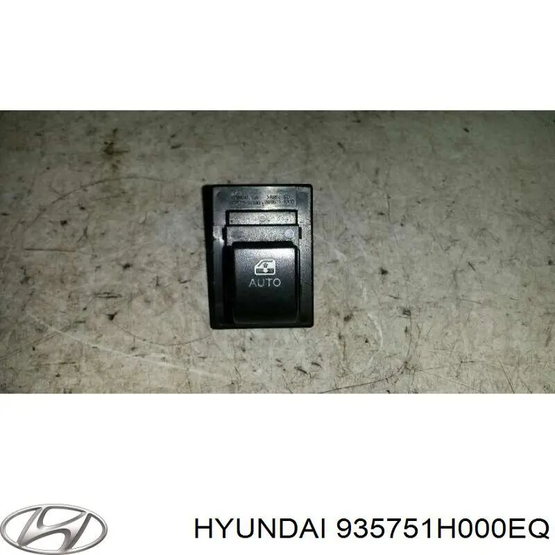 935751H000EQ Hyundai/Kia Кнопка підйомника переднього правого скла