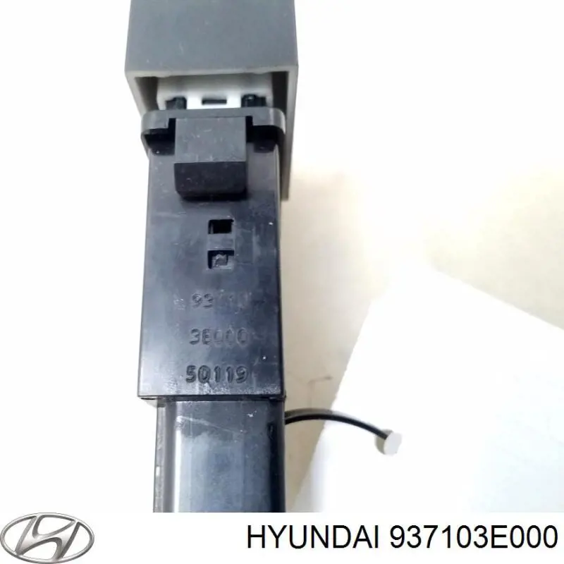 Купити 937103E000 Hyundai/Kia Кнопка вмикання обігріву заднього скла