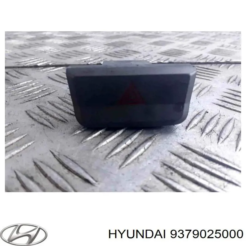 Кнопка включення аварійного сигналу Hyundai Accent (LC) (Хендай Акцент)
