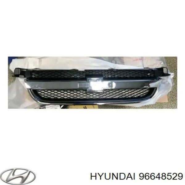 Решітка радіатора 96648529 Hyundai/Kia