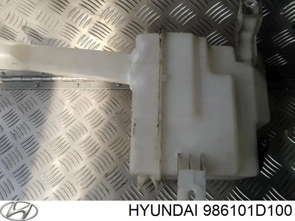 986101D100 Hyundai/Kia Бачок склоомивача