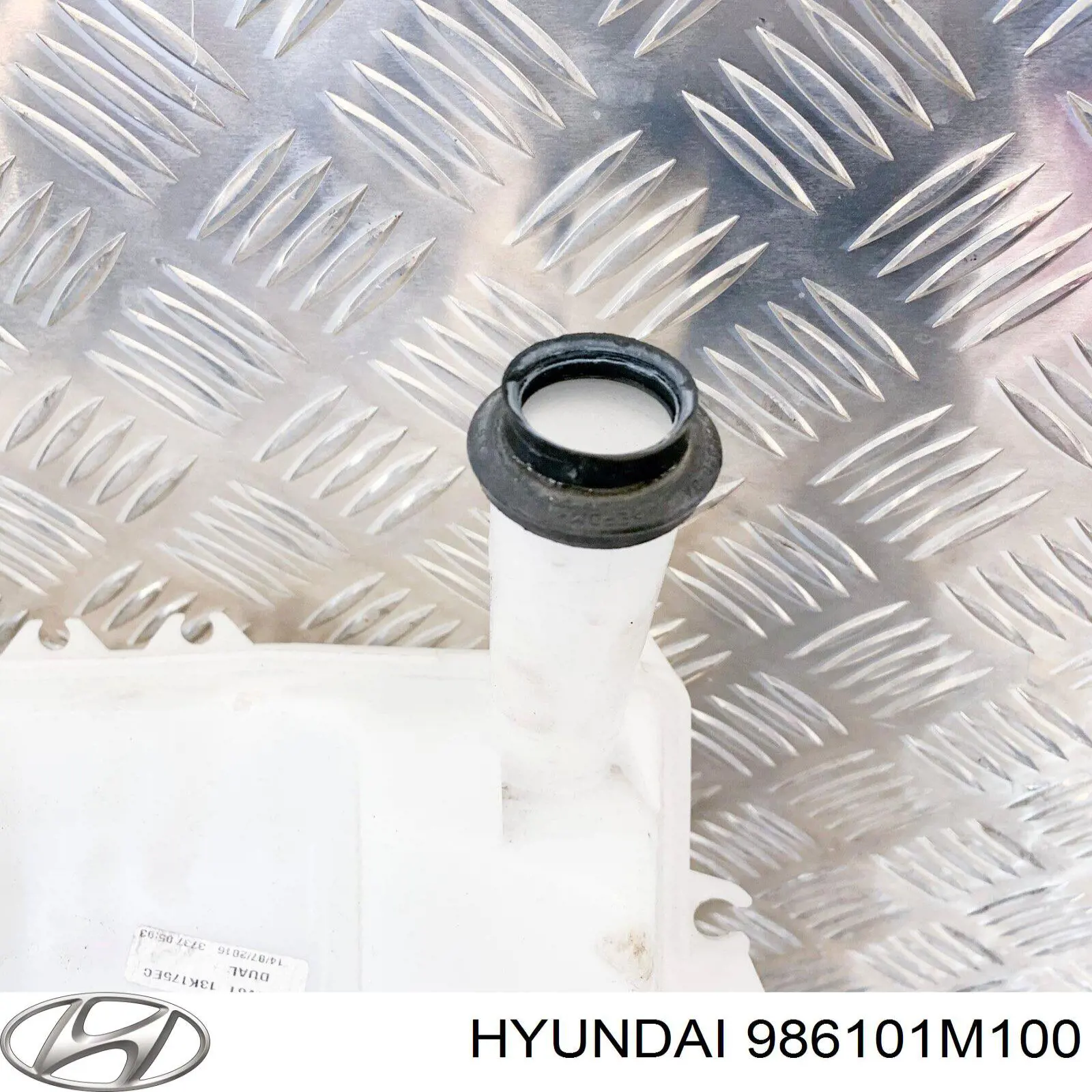 986101M100 Hyundai/Kia Бачок склоомивача