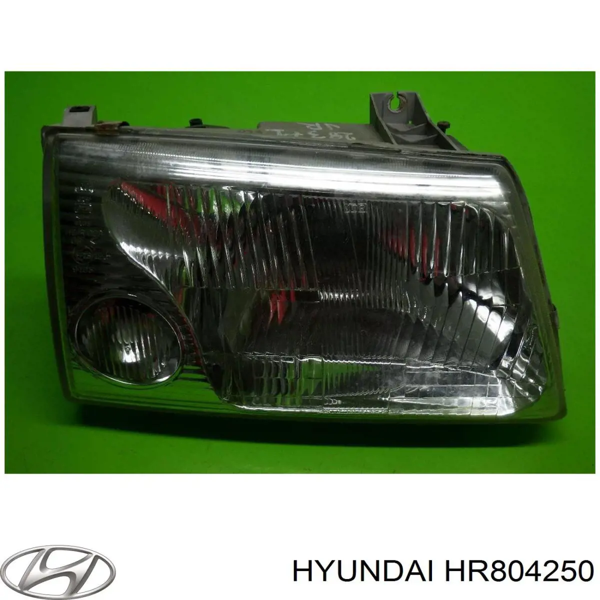 Основна фара - вставка на Hyundai Galloper  JK