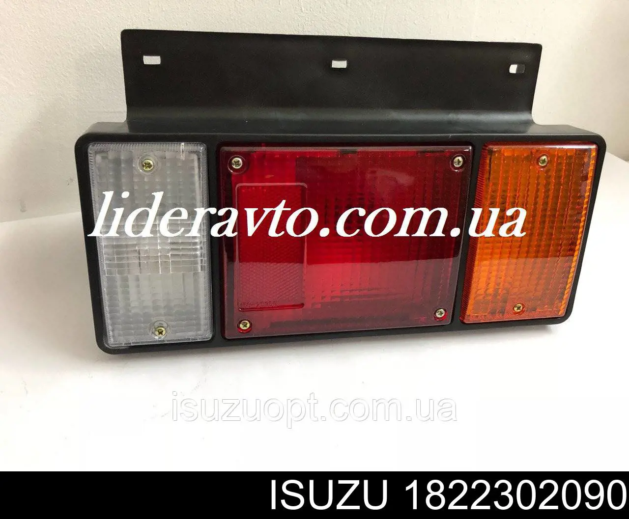 Купити 1822302090 Isuzu Задня права фара