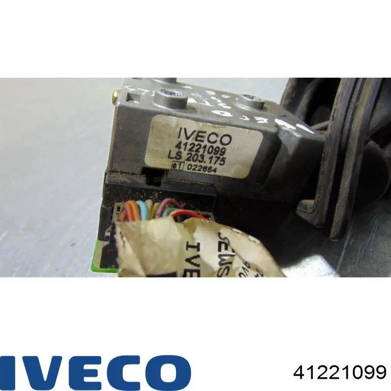 41221099 Iveco 