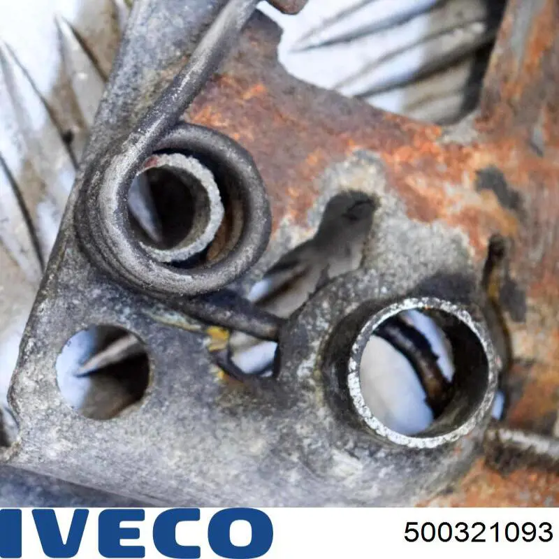 Замок капота 500321093 Iveco