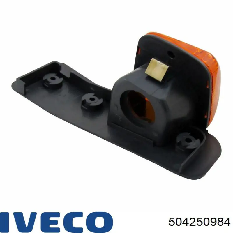 504250984 Iveco Габарит-покажчик повороту в бампері, правий