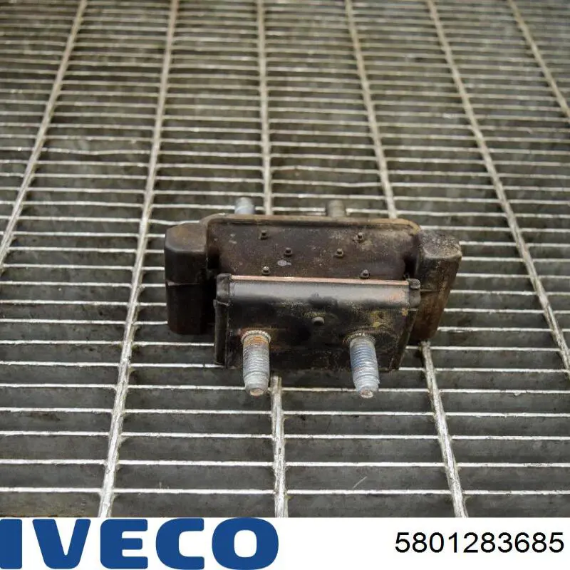 5801283685 Iveco Подушка (опора) двигуна, ліва/права