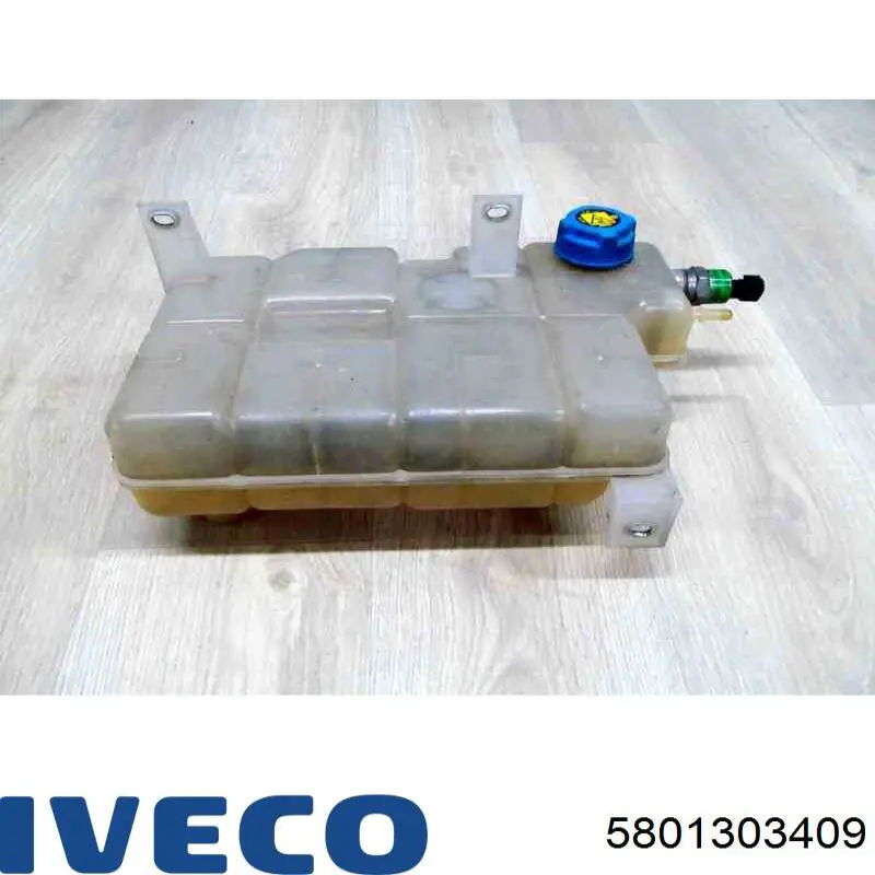 Бачок системи охолодження двигуна розширювальний Iveco 5801303409 ціна, від 89.38 USD