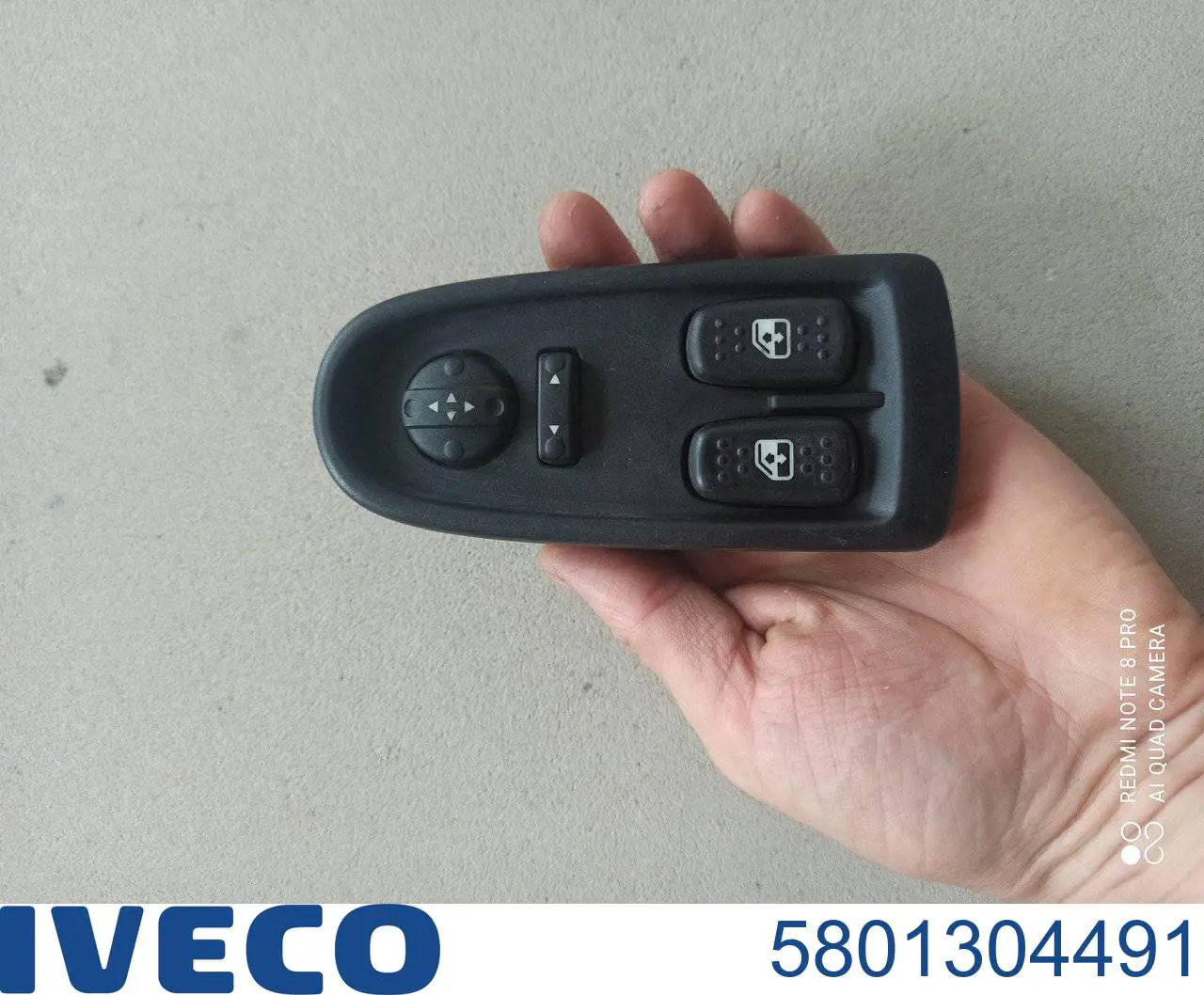 Кнопка вмикання двигуна склопідіймача передня ліва Iveco 5801304491 ціна, від 25.59 USD
