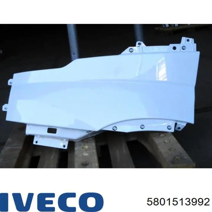  Крило переднє ліве Iveco Daily 6