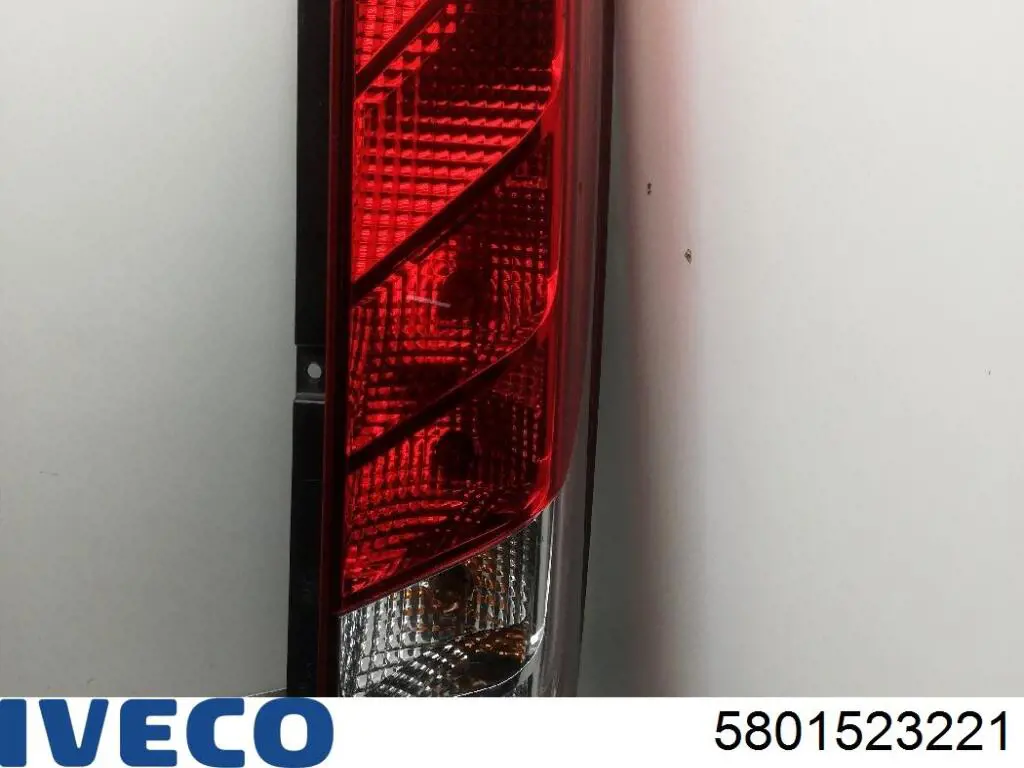 Задня права фара 5801523221 Iveco