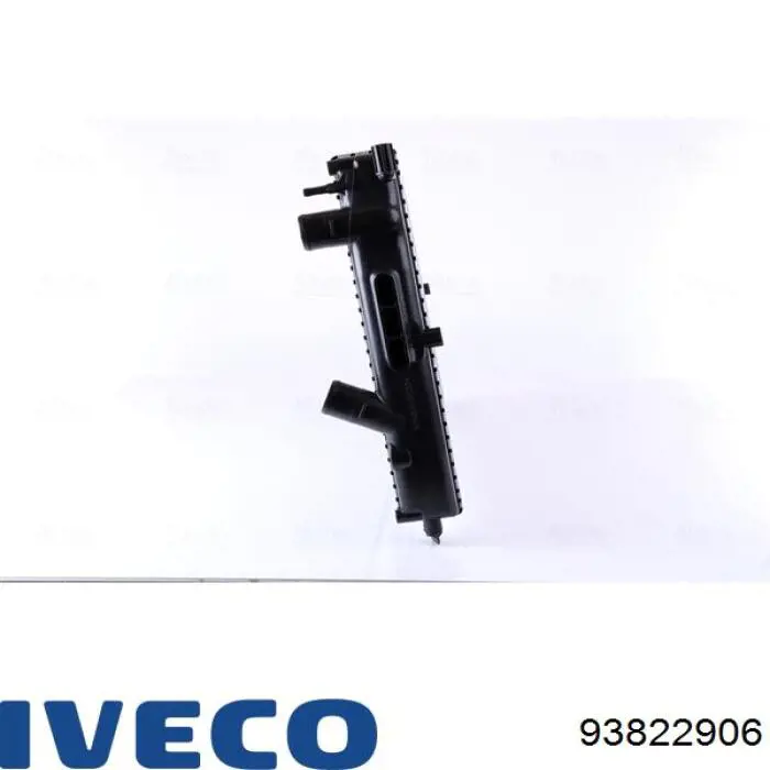Радіатор 93822906 Iveco