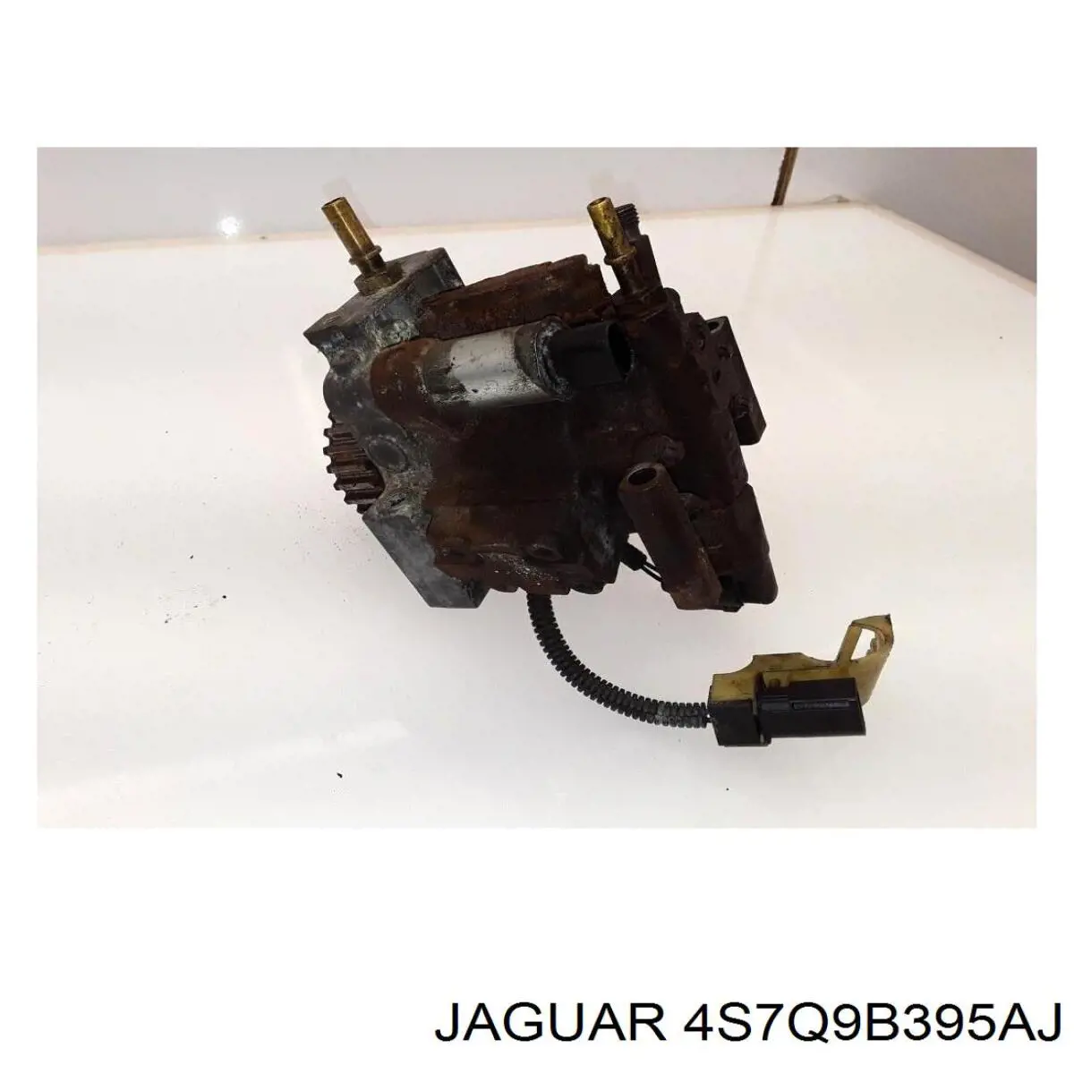 Паливний насос високого тиску LR005957 Land Rover
