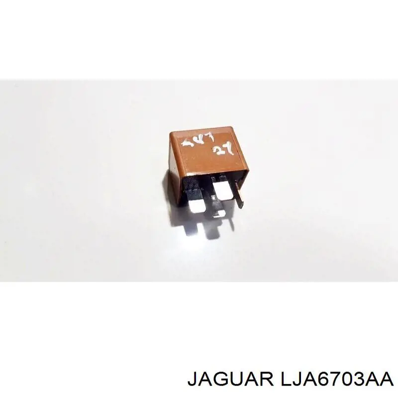  Jaguar LJA6703AA ціна, від 9.97 USD