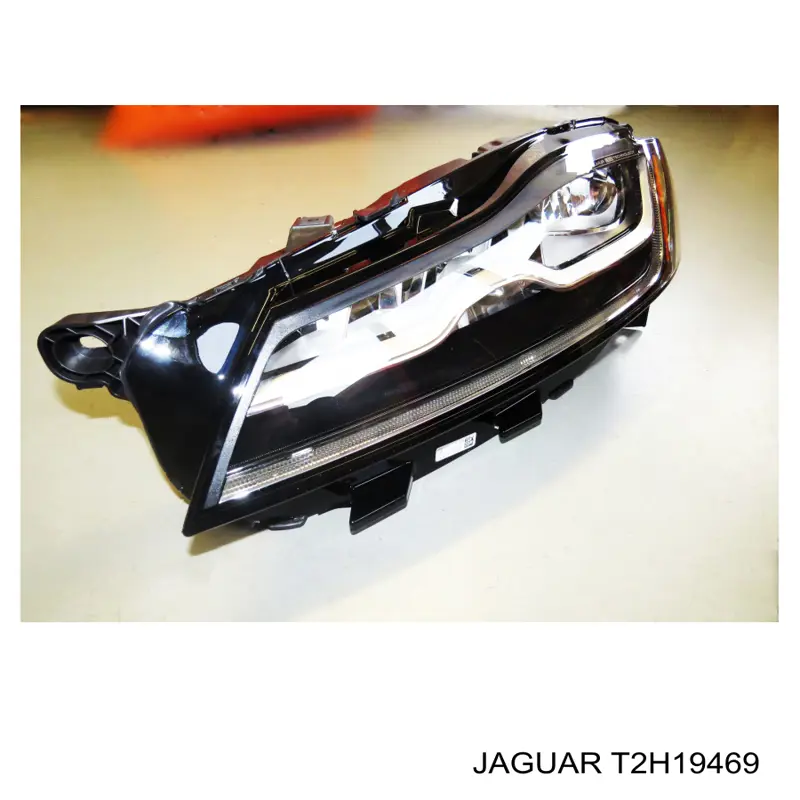 T2H19469 Jaguar Фара дальнього світла в зборі