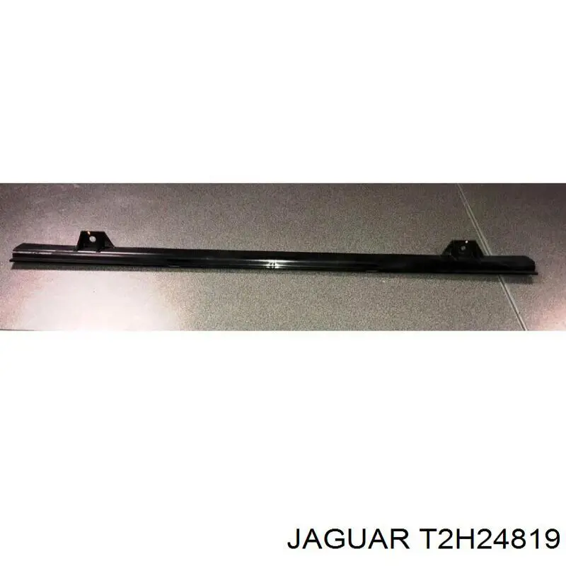 T2H7978 Jaguar Повітропровід (дефлектор) радіатора, нижній