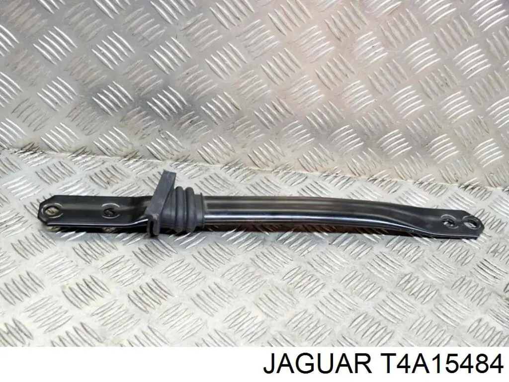 T4A15484 Jaguar Кронштейн кріплення крила переднього лівого, передній