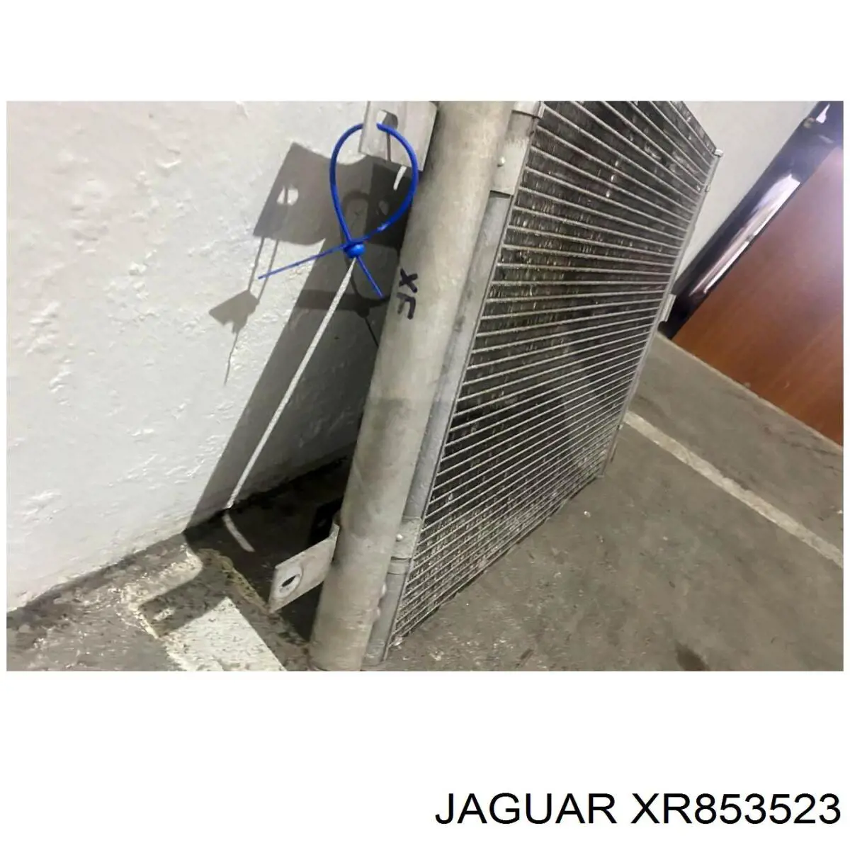 Радіатор охолодження кондиціонера Jaguar XR853523