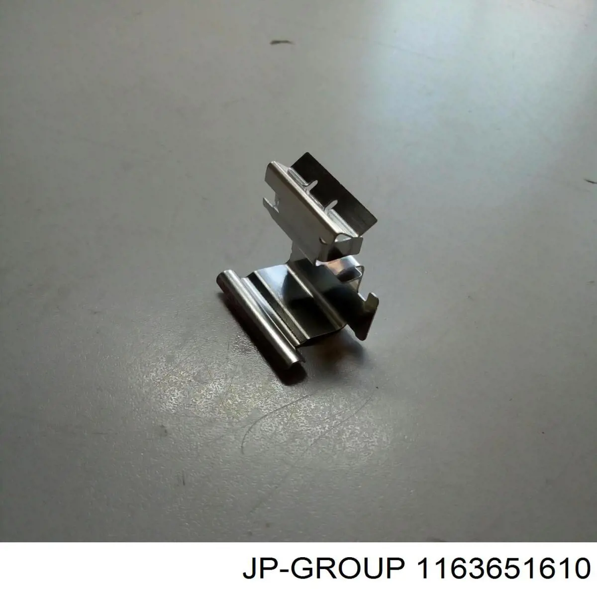 Купити 1163651610 JP Group Комплект пружинок кріплення дискових колодок, передніх