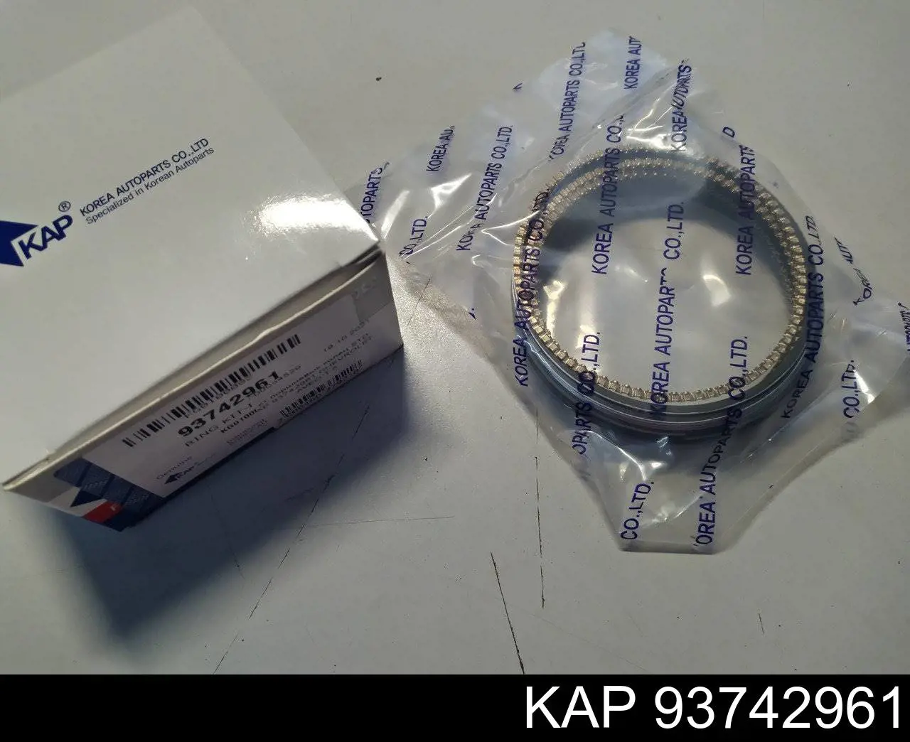 Кільця поршневі комплект на мотор, STD. 93742961 KAP