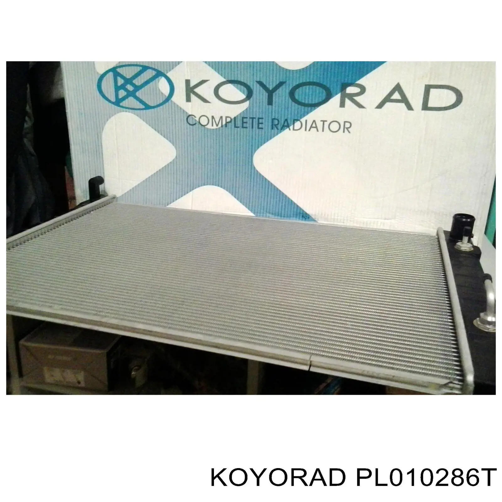 Радіатор охолодження двигуна PL010286T Koyorad